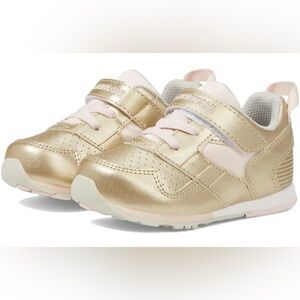 NWOT TSUKIHOSHI girl's racer sneakers in gold/rose - size 5.5